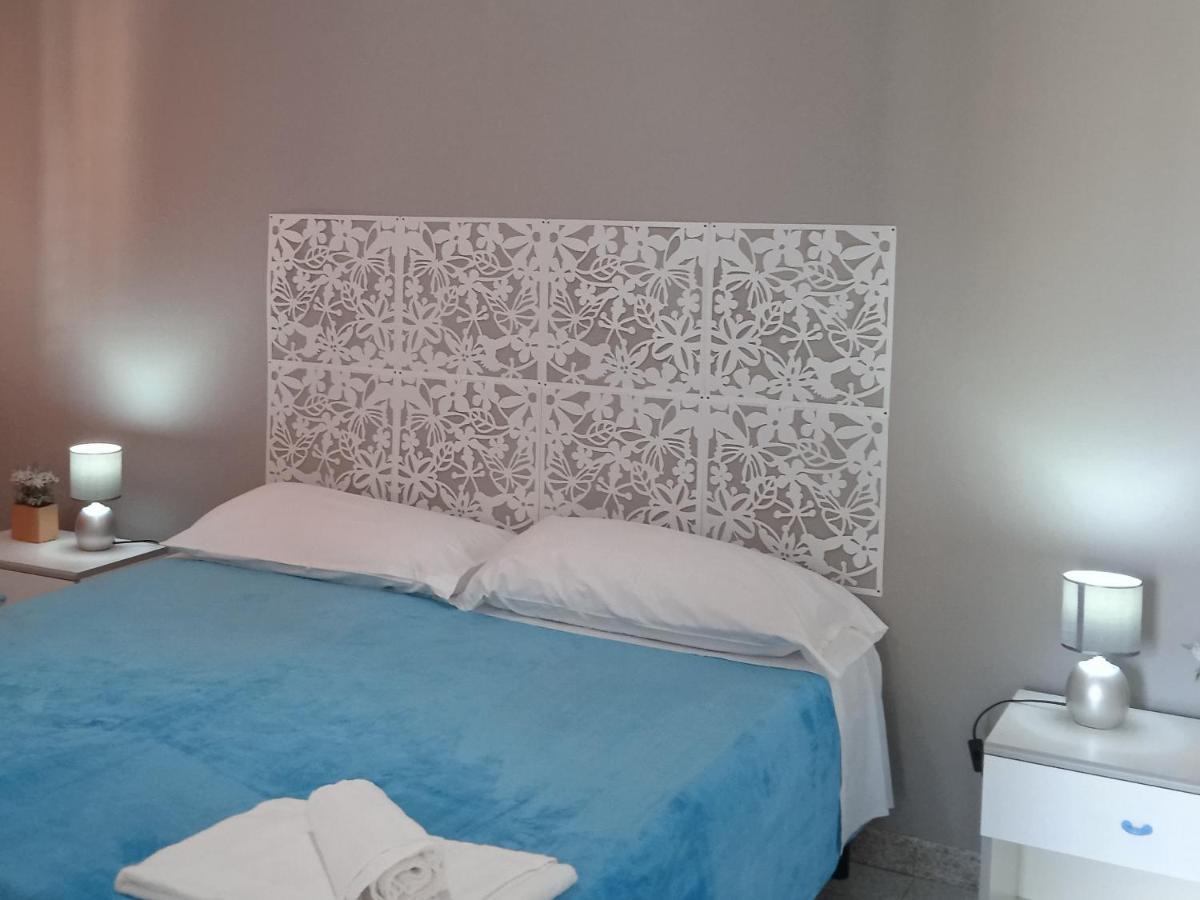 Guest House Oleandro Santa Maria Navarrese Buitenkant foto