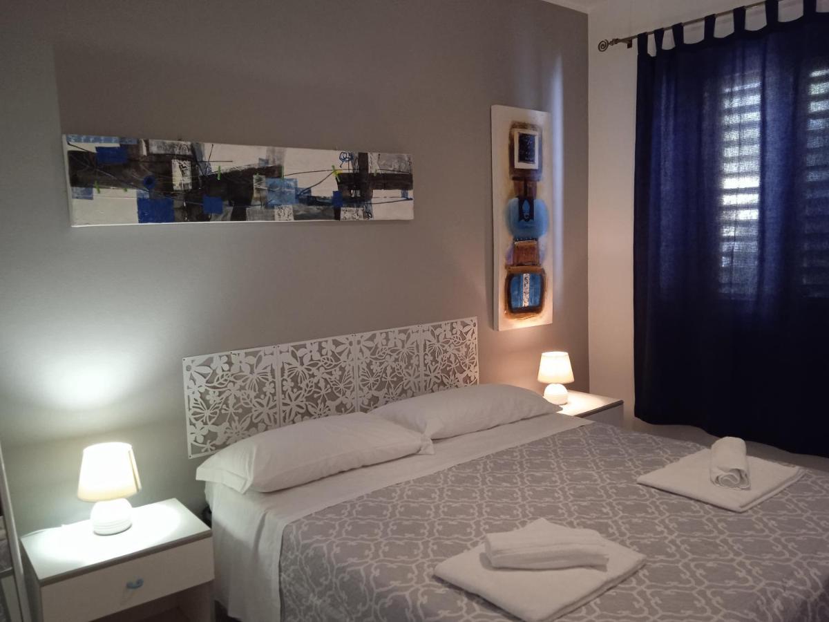 Guest House Oleandro Santa Maria Navarrese Buitenkant foto